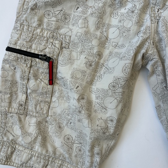 Knight King Men's Beige Cargo Shorts - Picture 5 of 7